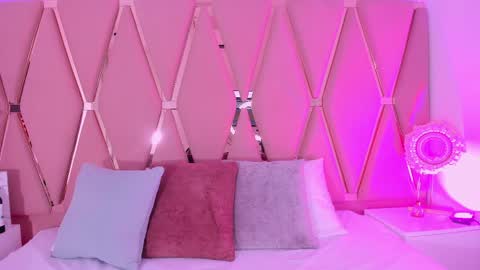 Snapshot of emilyblack_1 chatting on April 9, 11:54 pm Emily online show from April 9, 11:54 pm