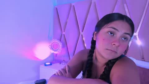 Snapshot of emilyblack_1 chatting on April 28, 2:27 am Emily online show from April 28, 2:27 am