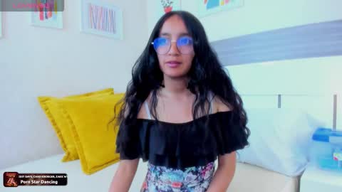 Snapshot of emilyblussh chatting on February 16, 6:04 pm Emily Bluush online show from February 16, 6:04 pm