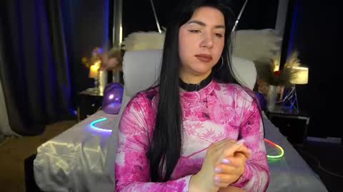 Emy online show from January 17, 7:13 am