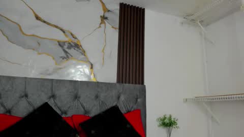 emilycarter1_ online show from May 11, 2:34 pm