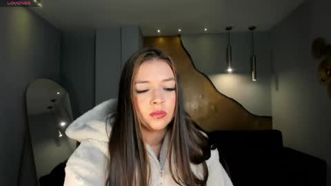 Emily Carter online show from May 4, 10:33 am