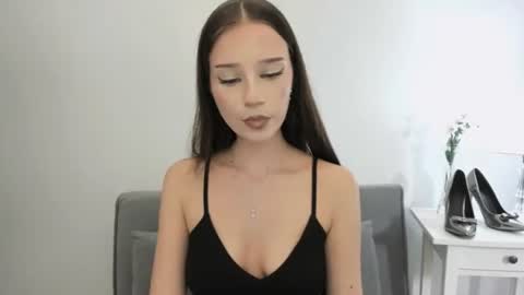 EmilyCharming online show from September 18, 6:10 pm