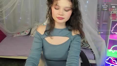 Emilyhaves online show from November 30, 3:16 pm