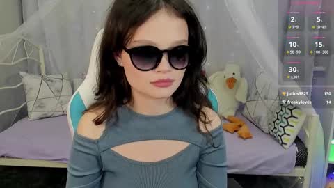 Emilyhaves online show from February 11, 10:42 am