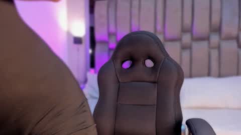 Emily online show from October 12, 7:57 pm