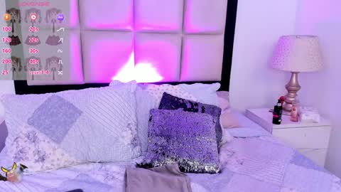 Emily online show from December 6, 7:32 am