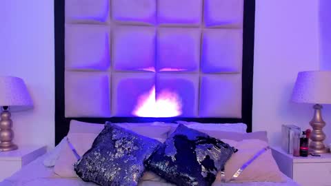 Emily online show from February 1, 9:29 pm