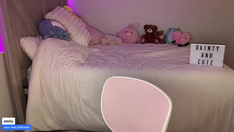 emilyfawn online show from September 17, 3:30 am