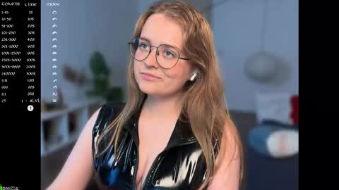 Emily  online show from September 28, 12:32 pm