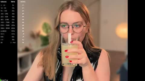 Emily  online show from November 30, 12:09 pm