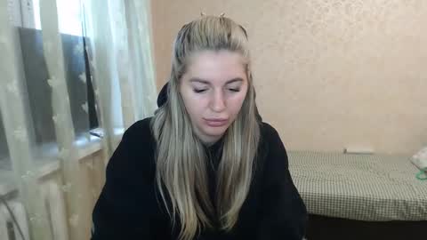 emilyfork online show from May 14, 5:47 am