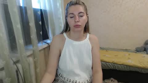 emilyfork online show from May 15, 5:47 am