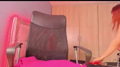 Snapshot of emilyfox1223 chatting on January 8, 7:38 pm rosse foxter online show from January 8, 7:38 pm