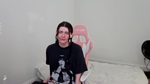 Snapshot of emilyfox5 chatting on September 30, 11:10 pm emilyfox5 online show from September 30, 11:10 pm