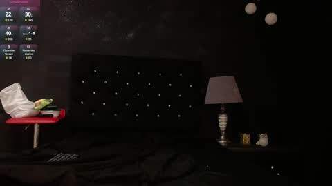 Snapshot of emilygomezz chatting on February 18, 11:44 am Emily online show from February 18, 11:44 am