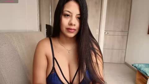 Emily online show from December 5, 3:09 pm