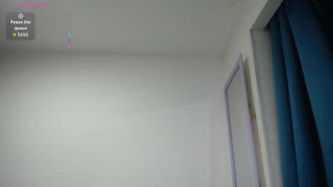 Emilyhines online show from January 11, 12:15 am