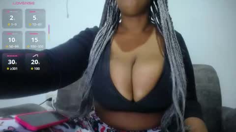 Emilyhines online show from March 18, 11:19 pm