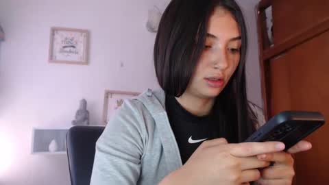 Emily Jang online show from February 17, 3:09 pm