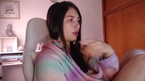 Emily Jang online show from October 18, 10:27 am