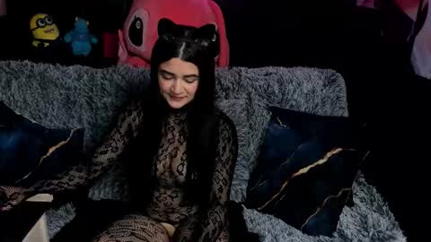 Snapshot of emilyjhonson_1 chatting on October 18, 1:23 pm Emily Jhonson online show from October 18, 1:23 pm