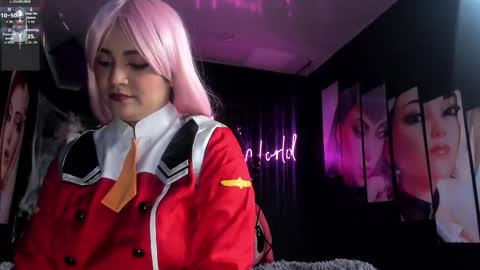 Snapshot of emilyjhonson_1 chatting on October 26, 12:44 pm Emily Jhonson online show from October 26, 12:44 pm