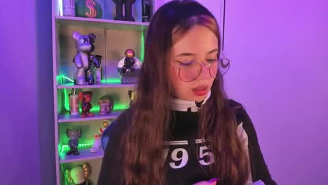 Snapshot of emilykarterr chatting on January 30, 4:02 pm VALEEEN online show from January 30, 4:02 pm