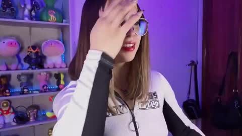 Snapshot of emilykarterr chatting on September 16, 5:03 pm VALEEEN online show from September 16, 5:03 pm