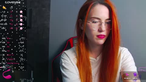 EmilyKents online show from December 4, 4:32 am