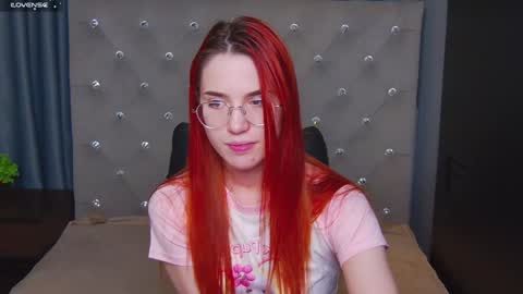 EmilyKents online show from December 6, 4:36 am