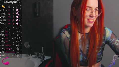 EmilyKents online show from December 11, 1:47 am