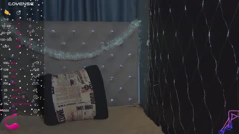 EmilyKents online show from December 25, 1:42 am