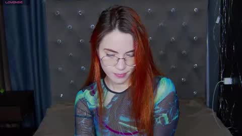 EmilyKents online show from February 10, 7:36 am