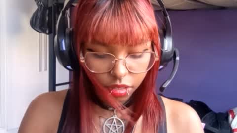 Snapshot of emilylivos chatting on March 25, 5:30 pm Emily Livos online show from March 25, 5:30 pm