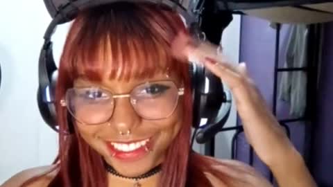 Snapshot of emilylivos chatting on March 28, 2:33 am Emily Livos online show from March 28, 2:33 am