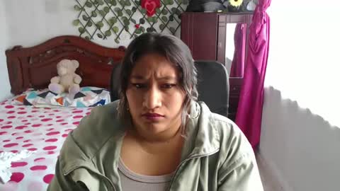 Snapshot of emilylove14 chatting on December 27, 7:35 pm Emily Cortez online show from December 27, 7:35 pm