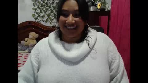 Snapshot of emilylove14 chatting on January 10, 4:33 am Emily Cortez online show from January 10, 4:33 am