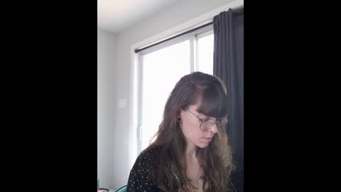 Snapshot of emilynana8 chatting on April 6, 8:10 pm emilynana8 online show from April 6, 8:10 pm