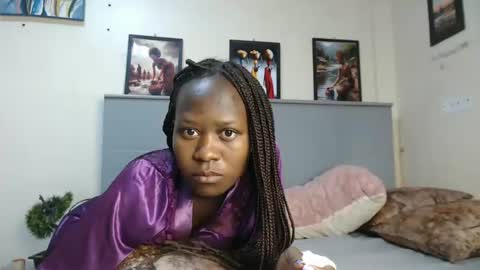 Snapshot of emilyposha chatting on January 13, 10:03 pm Emilly online show from January 13, 10:03 pm