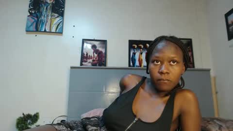 Snapshot of emilyposha chatting on January 21, 12:57 am Emilly online show from January 21, 12:57 am