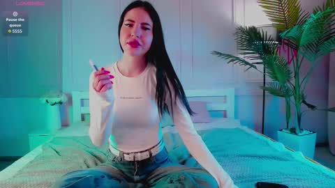 Snapshot of emilyramsey chatting on March 19, 7:18 pm Emily online show from March 19, 7:18 pm