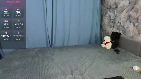 Snapshot of emilyrobbie chatting on December 13, 4:05 pm Emily Robbie online show from December 13, 4:05 pm