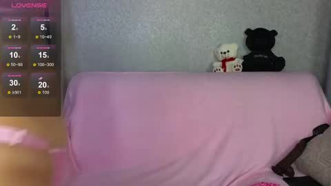 Snapshot of emilyrobbie chatting on February 14, 8:48 pm Emily Robbie online show from February 14, 8:48 pm