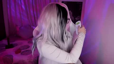 EMILY online show from February 3, 3:53 am