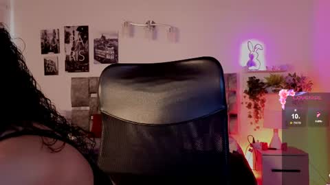 Snapshot of emilyrousex chatting on July 27, 4:14 pm emilyrousex online show from July 27, 4:14 pm