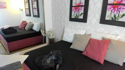 Summer 3 online show from October 11, 2:48 pm