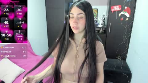 Snapshot of emilytafur chatting on December 31, 4:27 am Emy online show from December 31, 4:27 am