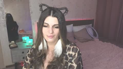 Emily online show from December 15, 8:52 am