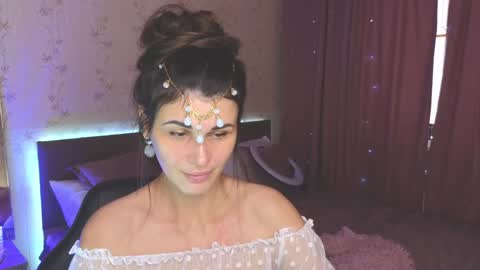 Emily online show from December 30, 6:42 am